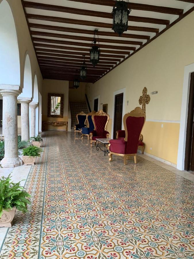 Real Hispano Valladolid  Eksteriør billede Interior of the palace