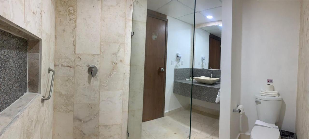 Real Hispano Valladolid  Eksteriør billede Bathroom